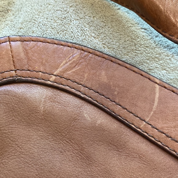 Fossil Vintage Revival (VRV) Flap Crossbody - Picture 7 of 12